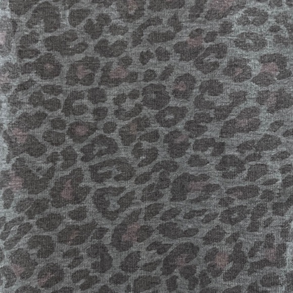 NWT Beyond Yoga Favorite Raglan Crew Pullover in Chai Cocoa Brown Leopard XS - Picture 14 of 14